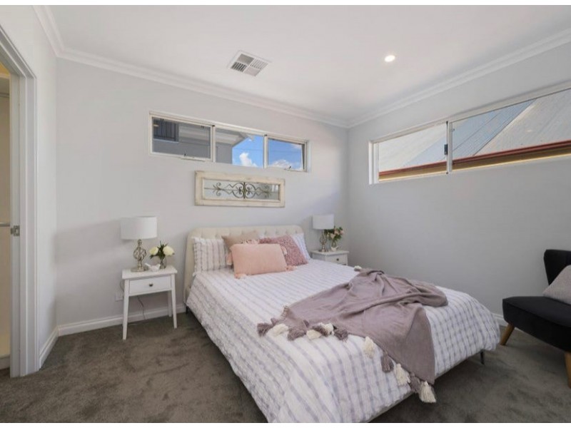 4/6 Hall Street, Karrinyup WA 6018