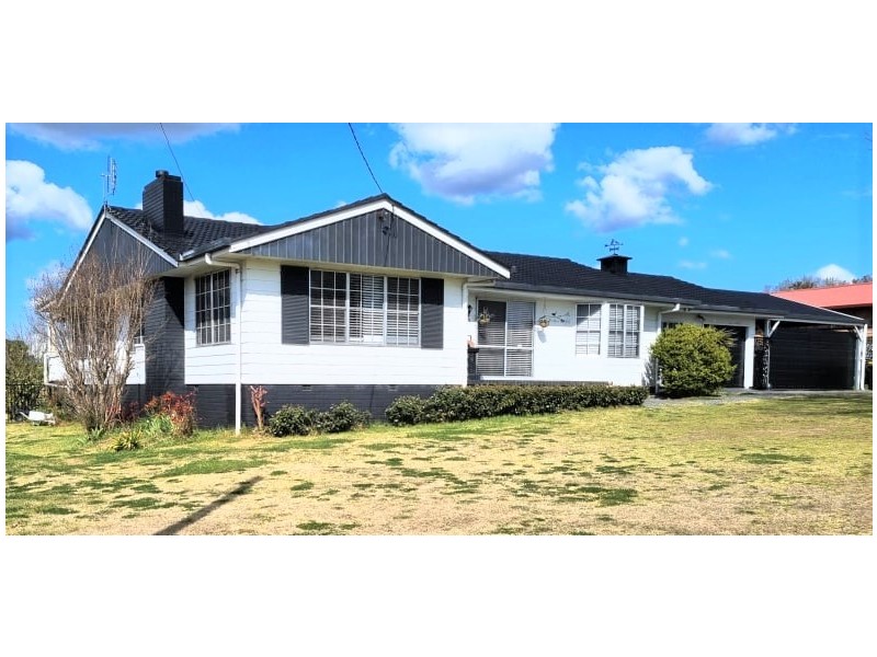 135 Wood Street, Tenterfield NSW 2372