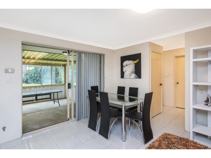 10 Eaglehawk Grove, Brookdale WA 6112