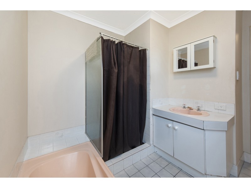 10 Eaglehawk Grove, Brookdale WA 6112