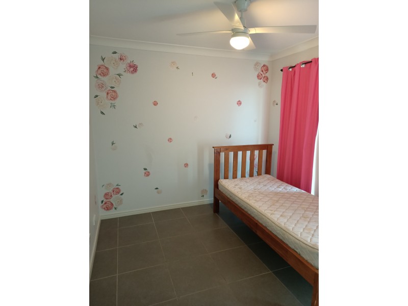 10 Kingsburgh Street, Raceview QLD 4305