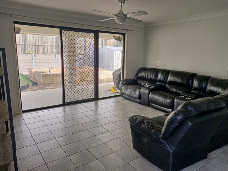 10 Kingsburgh Street, Raceview QLD 4305