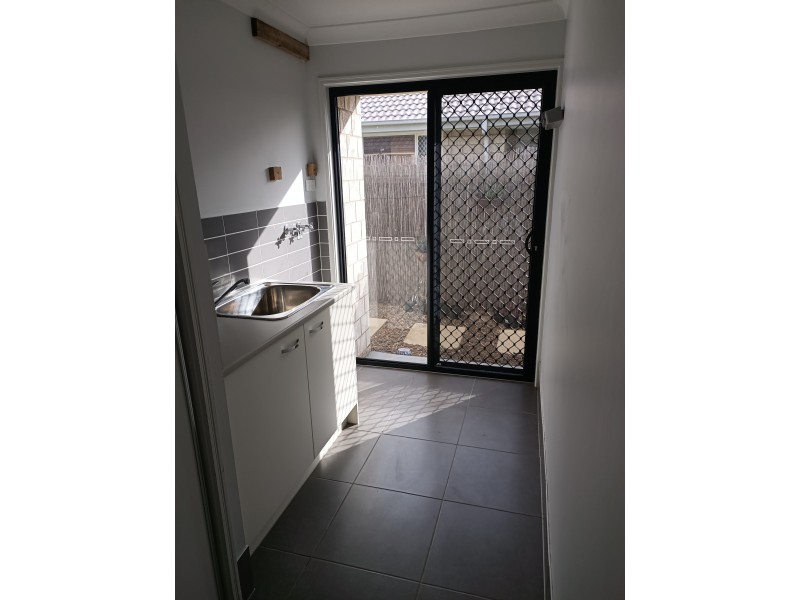 10 Kingsburgh Street, Raceview QLD 4305