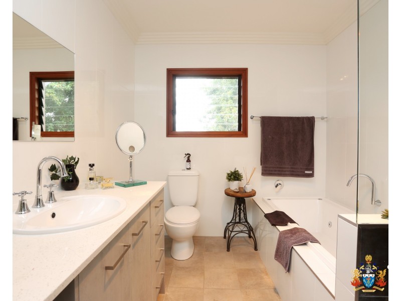 96 Main Western Road, Tamborine Mountain QLD 4272