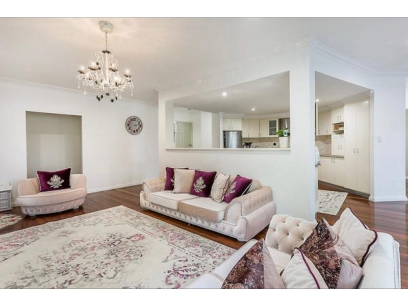 87 Lamberth Road, Regents Park QLD 4118