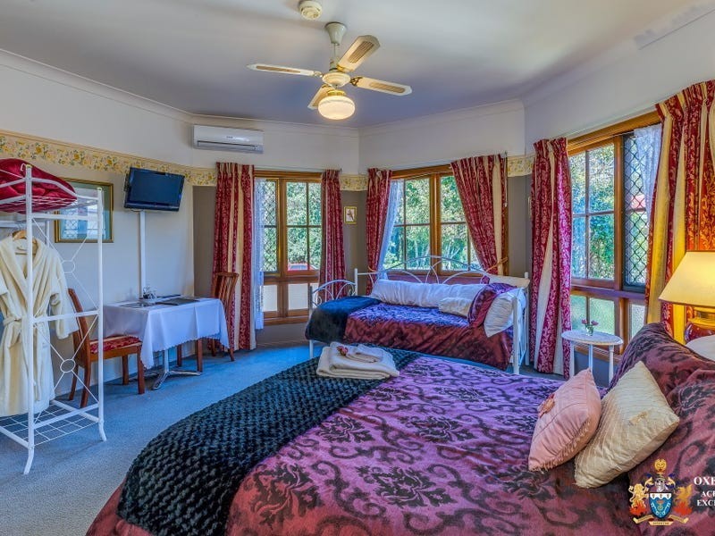 1/8 Wongawallan Road, Tamborine Mountain QLD 4272