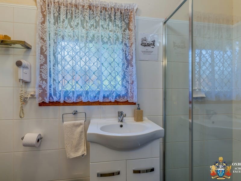 1/8 Wongawallan Road, Tamborine Mountain QLD 4272