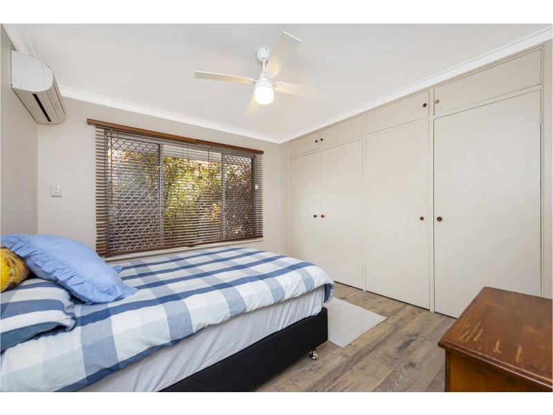 2/12 Bridges Road, Melville WA 6156