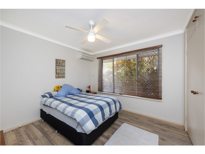 2/12 Bridges Road, Melville WA 6156
