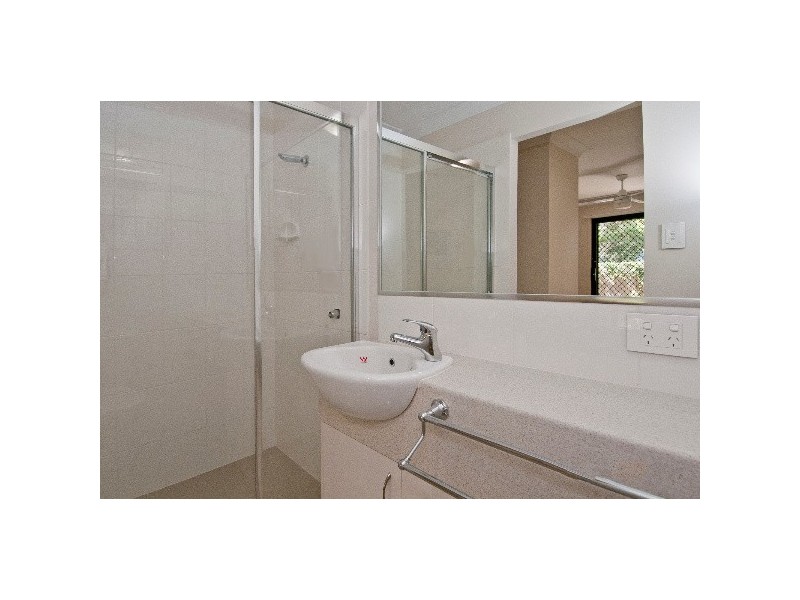 2/43B Short Street, Loganlea QLD 4131