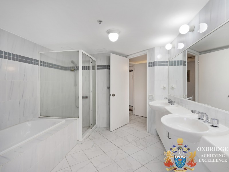 72/15 Victoria Avenue, Broadbeach QLD 4218