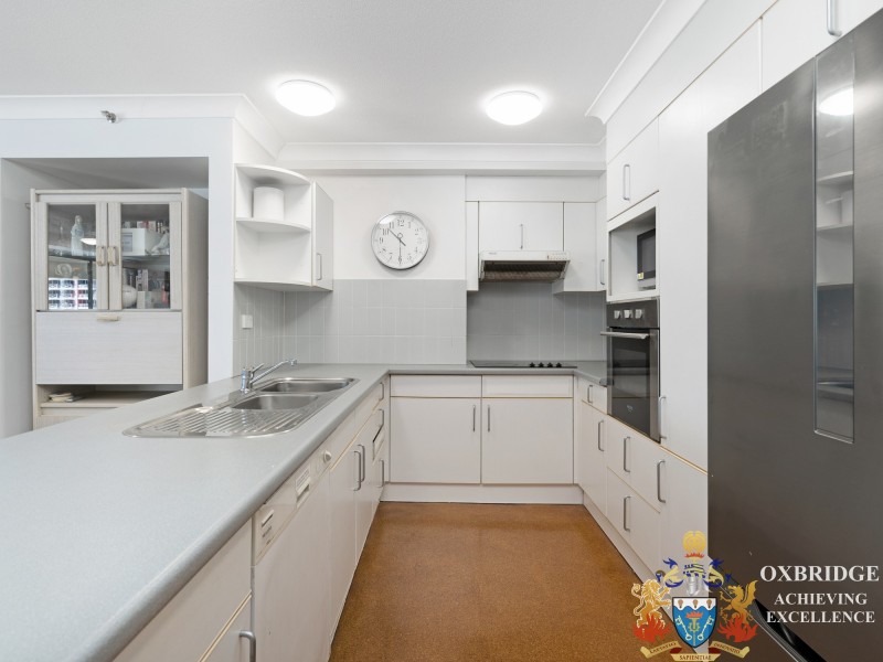 72/15 Victoria Avenue, Broadbeach QLD 4218