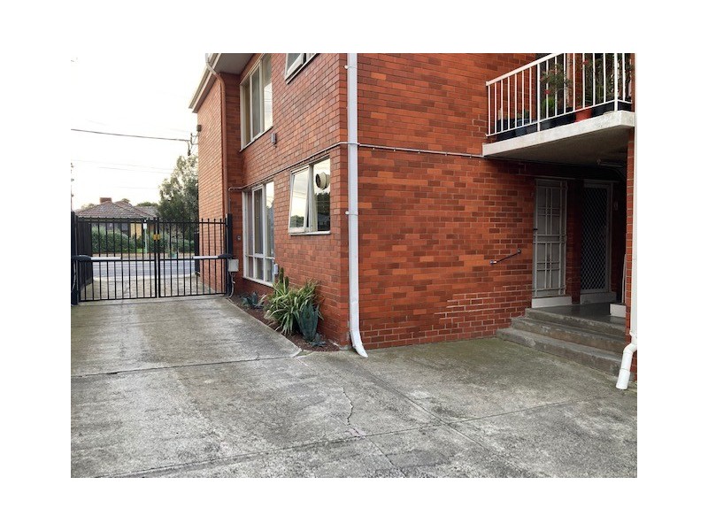 2/550 Moreland Road, Brunswick West VIC 3055