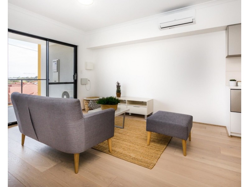 6/70 Gabriel street, Cloverdale WA 6105