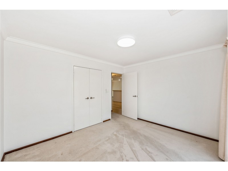 2/3 Bridges Road, Melville WA 6156