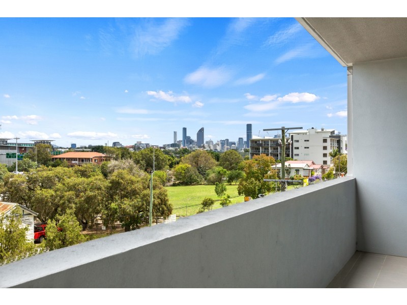 201/28 Wolseley Street, Woolloongabba QLD 4102