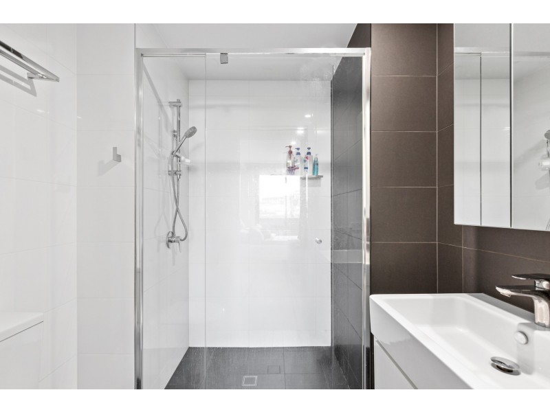 201/28 Wolseley Street, Woolloongabba QLD 4102