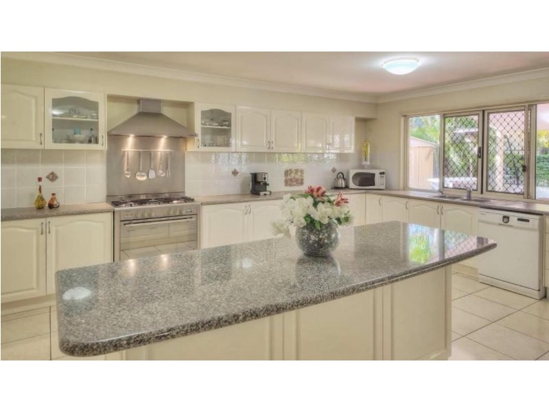 25 Lichfield Place, Parkinson QLD 4115