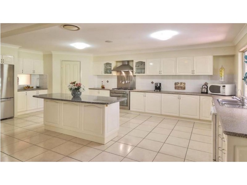 25 Lichfield Place, Parkinson QLD 4115