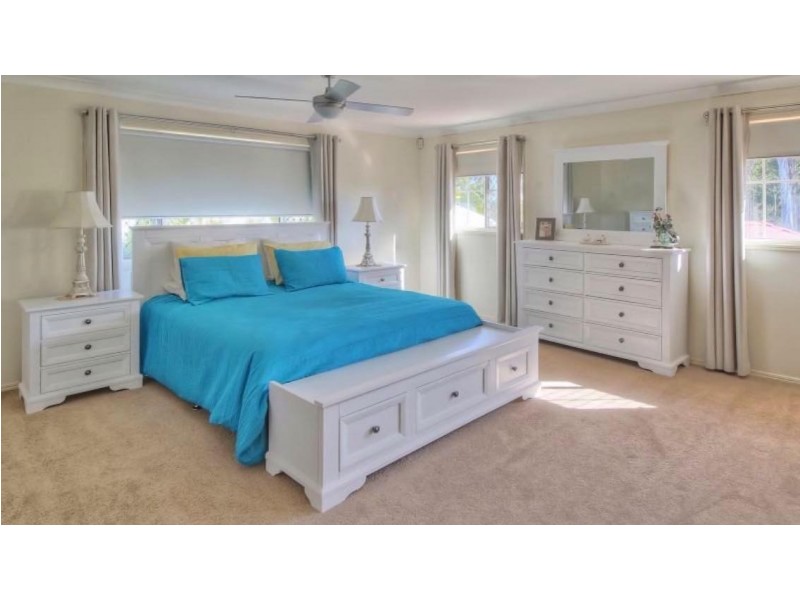 25 Lichfield Place, Parkinson QLD 4115