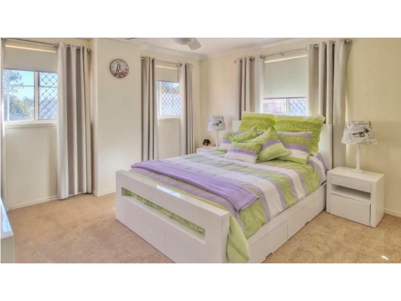 25 Lichfield Place, Parkinson QLD 4115