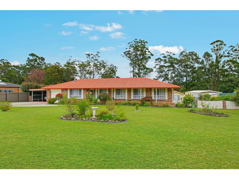 8 Colonial Circuit, Wauchope NSW 2446