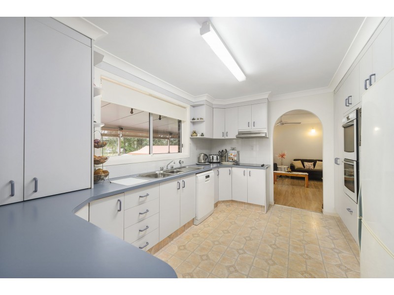 8 Colonial Circuit, Wauchope NSW 2446