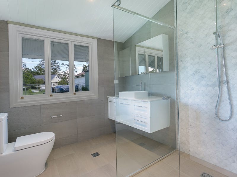 18 Holmes Street, North Ipswich QLD 4305