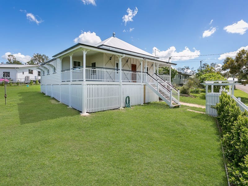 18 Holmes Street, North Ipswich QLD 4305