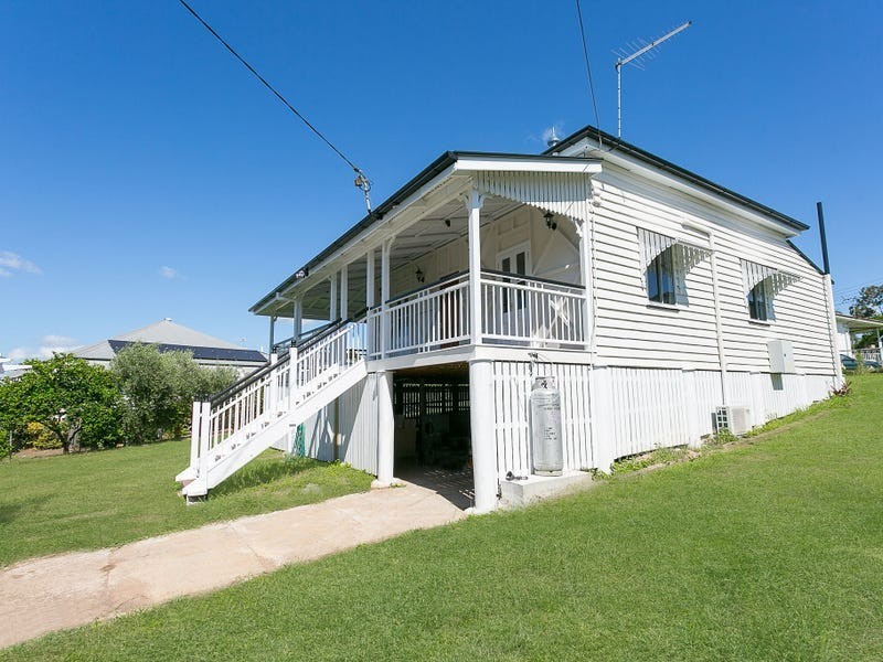 18 Holmes Street, North Ipswich QLD 4305