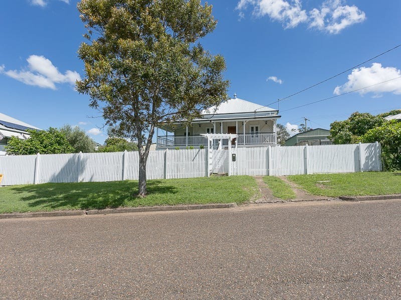 18 Holmes Street, North Ipswich QLD 4305