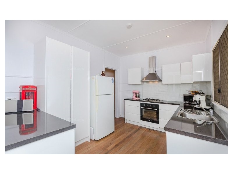 1 Irvine Street, East Ipswich QLD 4305