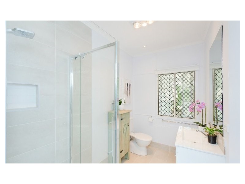 1 Irvine Street, East Ipswich QLD 4305