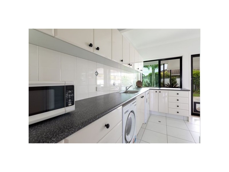 24 Avalon Street, Sandstone Point QLD 4511