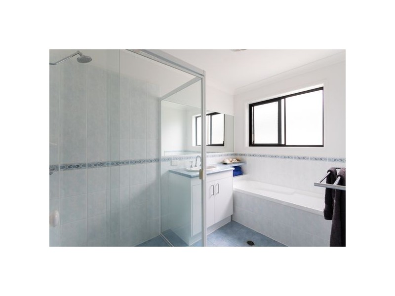 24 Avalon Street, Sandstone Point QLD 4511
