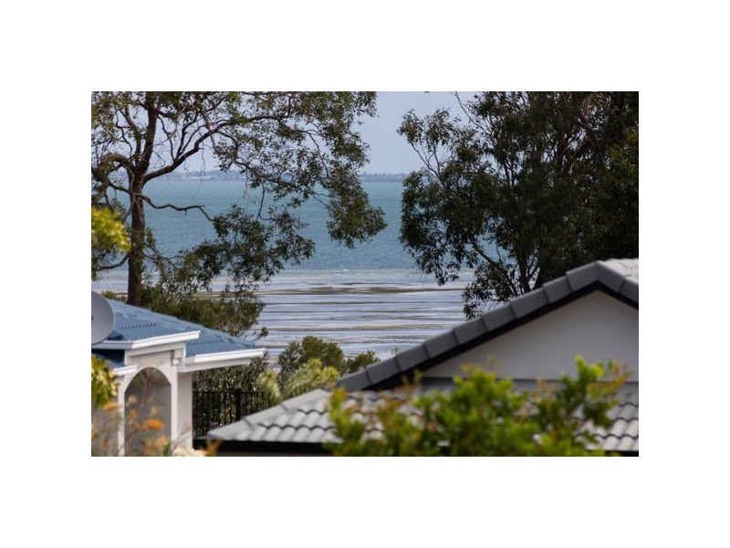 24 Avalon Street, Sandstone Point QLD 4511
