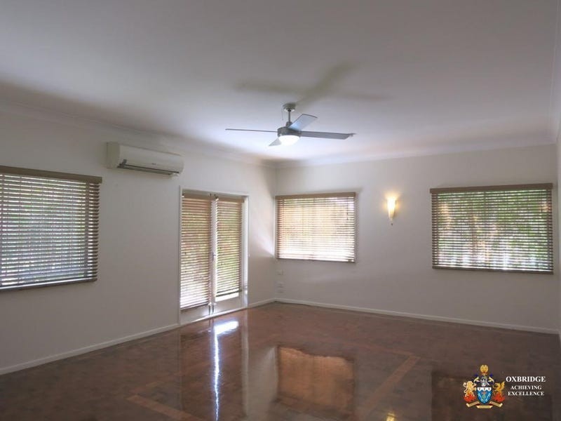 11 Depper Street, St Lucia QLD 4067