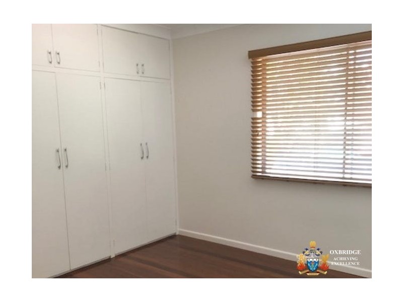 11 Depper Street, St Lucia QLD 4067