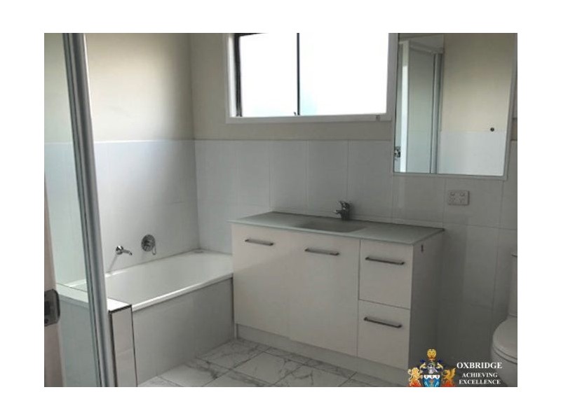 11 Depper Street, St Lucia QLD 4067