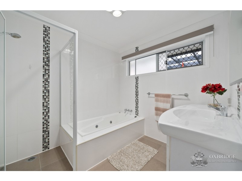 42B Pinelands Street, Loganlea QLD 4131