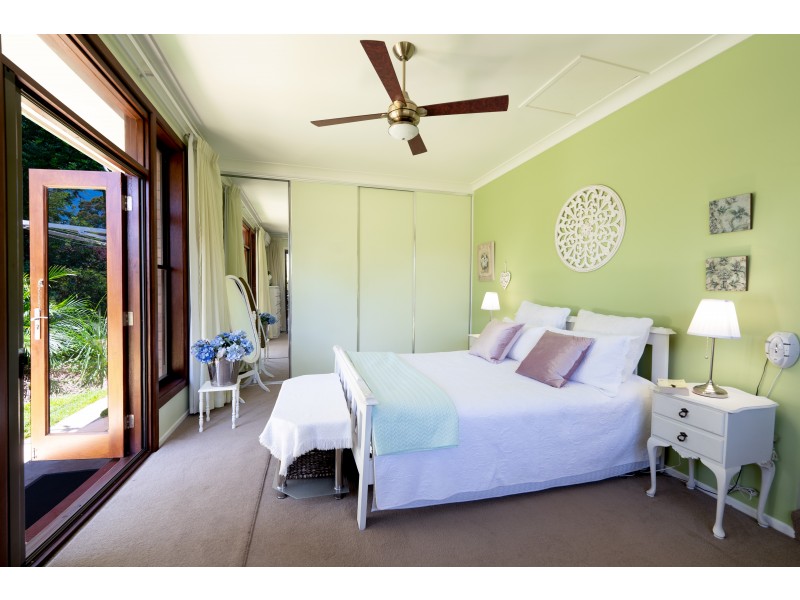 18 Manitzky Road, Tamborine Mountain QLD 4272