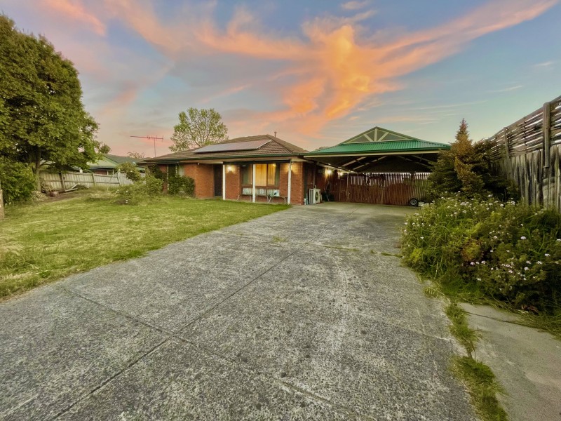 14 Gregory Court, Cranbourne North VIC 3977