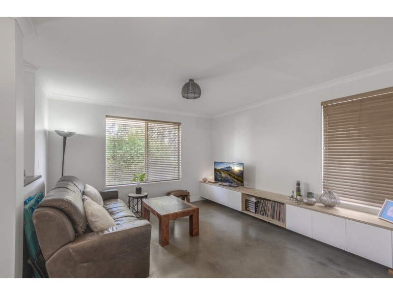 33A Annois Road, Bibra Lake WA 6163