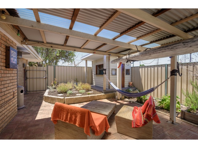 33A Annois Road, Bibra Lake WA 6163