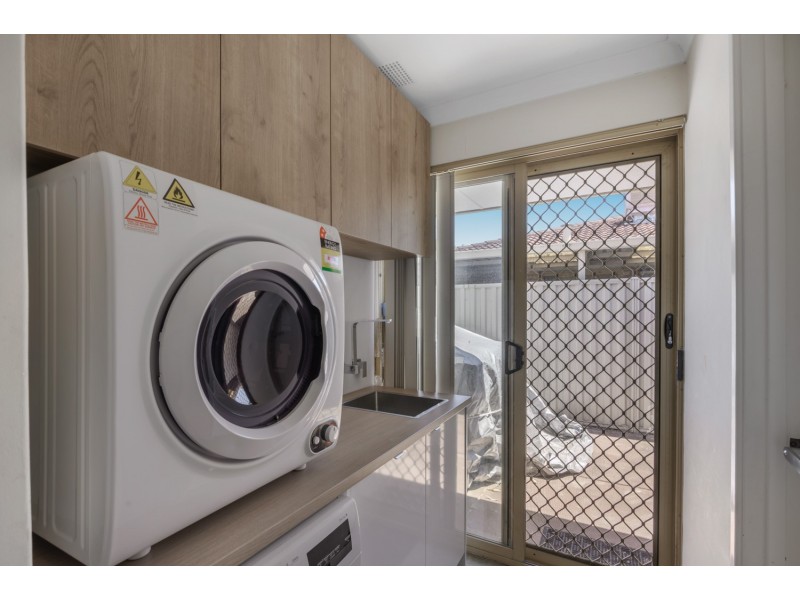 33A Annois Road, Bibra Lake WA 6163