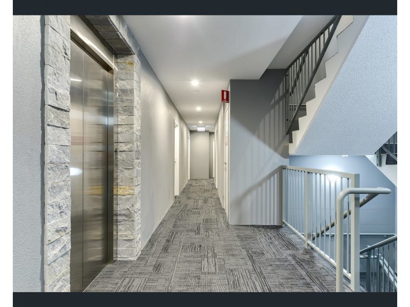 103/22 Arthur Street, Woody Point QLD 4019