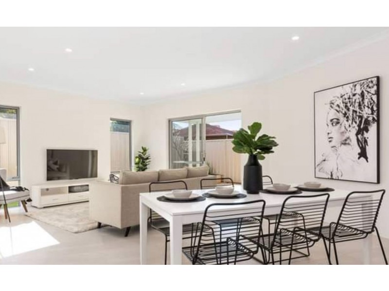 B/18 harrolyn Avenue, Riverton WA 6148