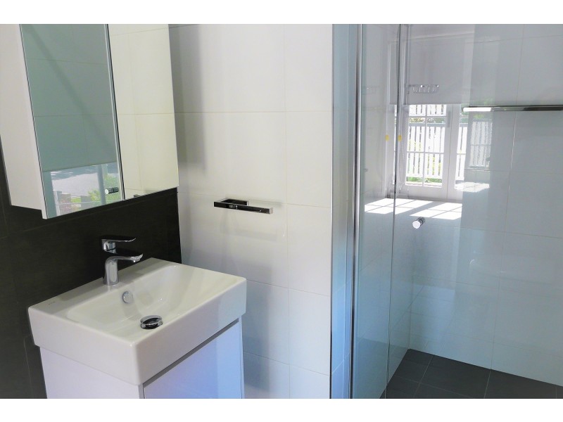 100/28 Wolseley Street, Woolloongabba QLD 4102