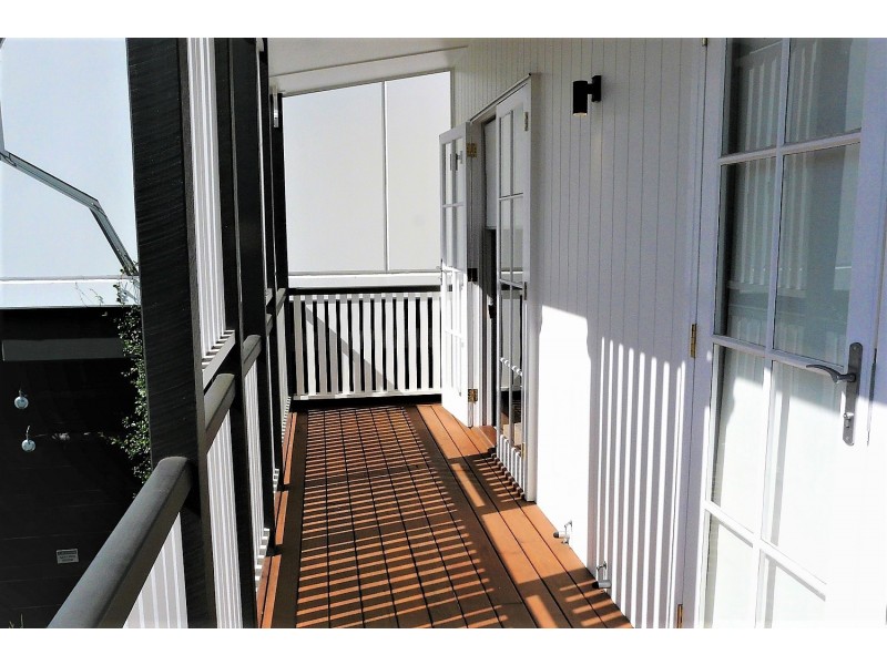 100/28 Wolseley Street, Woolloongabba QLD 4102