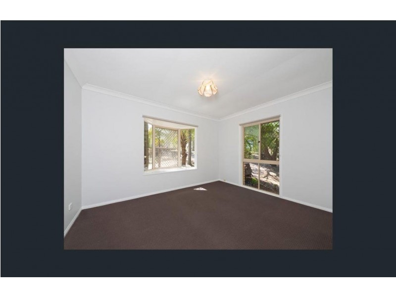 5 Bayview Drive, Tanah Merah QLD 4128